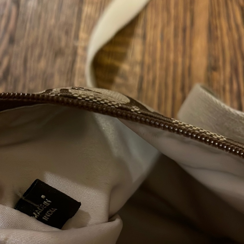 Coach Swingpack - image 7